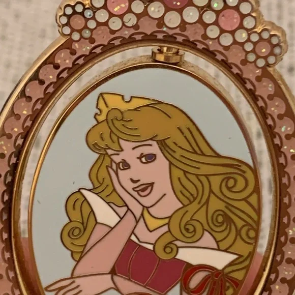 Disney Princess Aurora Frame Spinner Disney Shopping Pin Sleeping Beauty LE250 - Picture 11 of 11